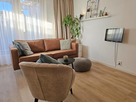 TV and multimedia, Seating area