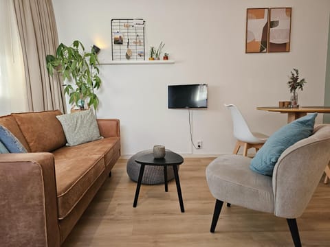 TV and multimedia, Seating area