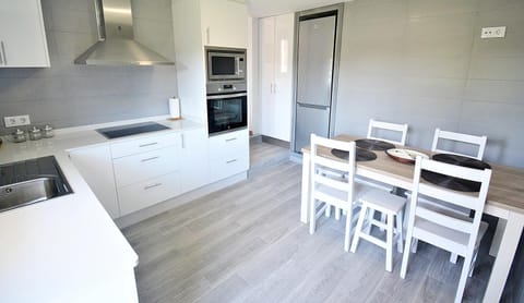 Kitchen or kitchenette, kitchen