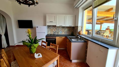 Communal lounge/ TV room, TV and multimedia, Kitchen or kitchenette, Evening entertainment, pet friendly, stove