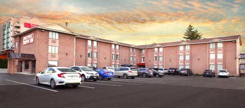 Property building, Day, Location, Parking