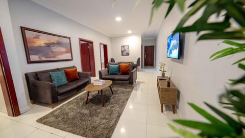 TV and multimedia, Seating area