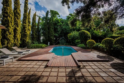 Garden view, Swimming pool, sunbed