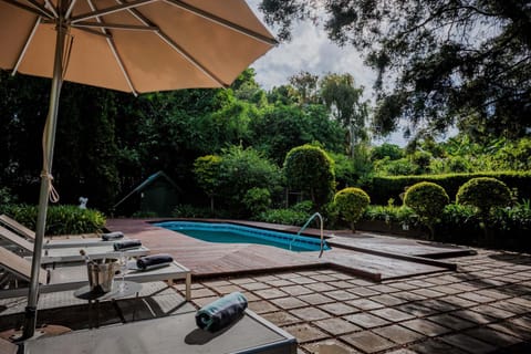 Garden view, Pool view, Swimming pool, sunbed