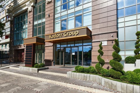 Facade/entrance