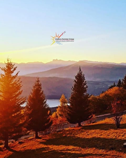 Studio 05 Saint Honoré 1500, Vue montagne et lac, 2 personnes, Série Anthracite Netflix Apartment in Provence-Alpes-Côte d'Azur