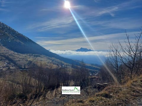 Studio 05 Saint Honoré 1500, Vue montagne et lac, 2 personnes, Série Anthracite Netflix Apartment in Provence-Alpes-Côte d'Azur