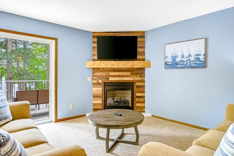 Road Lake Escape House in Wisconsin