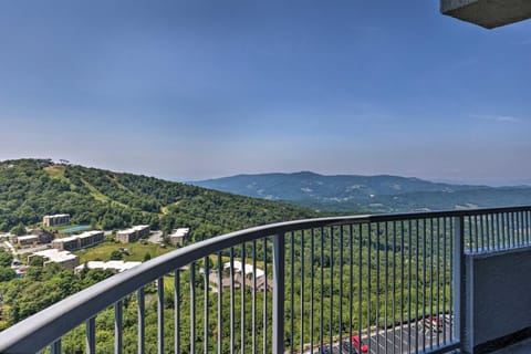 3 Mi to Ski Sugar Top Resort Condo with Indoor Pool Apartment in Sugar Mountain