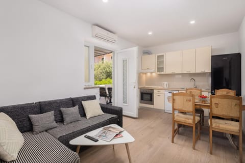 Apartments Paladin Apartment in Makarska