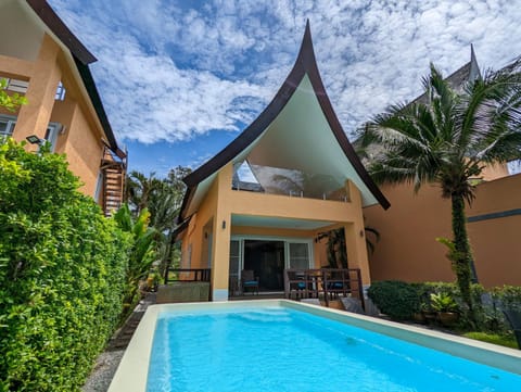 Property building, Swimming pool