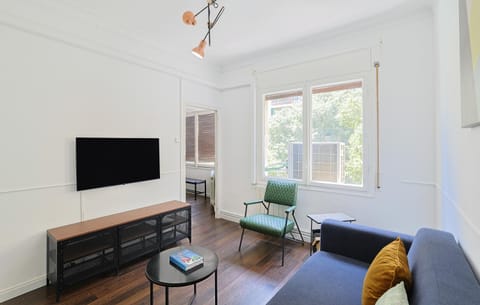 Communal lounge/ TV room, TV and multimedia, Living room, Seating area