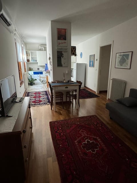 TV and multimedia, Living room, air conditioner
