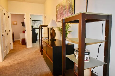 Luxury Townhouse with Oversized Master near Halcyon Apartment in Alpharetta