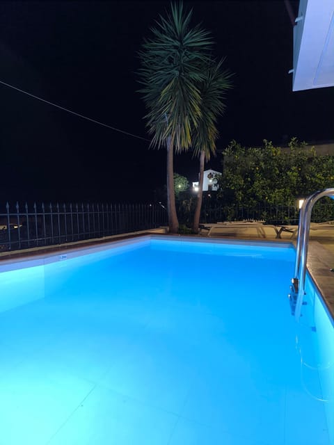 EfisHouse House in Crete