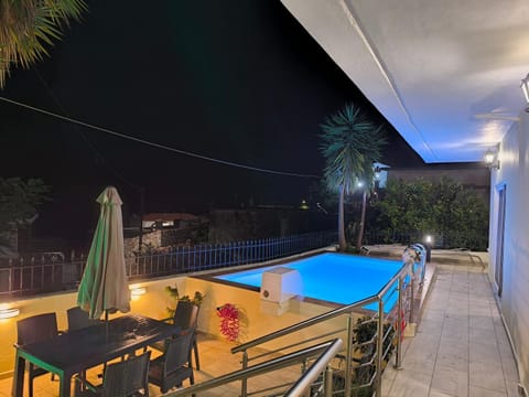 EfisHouse House in Crete