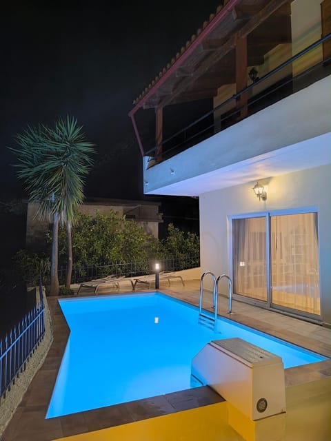 EfisHouse House in Crete