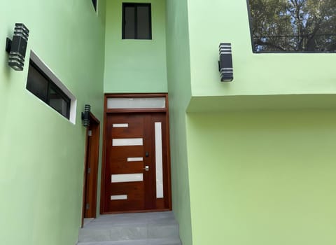 Property building, Facade/entrance