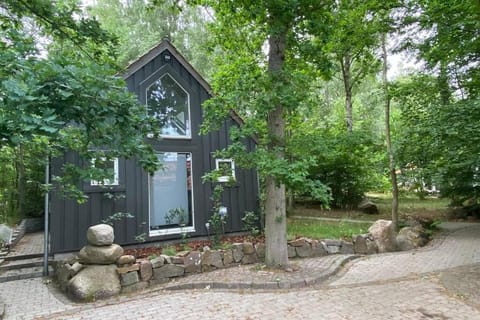 Property building, Facade/entrance, Garden