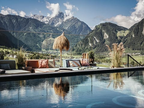 Mountain view, Swimming pool