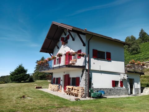 Baita Mael Nature lodge in Canton of Ticino