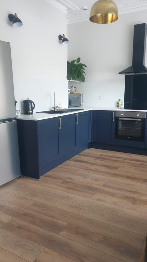 The Cube at No. 21. Modern & Stylish getaway. Apartment in Ilfracombe