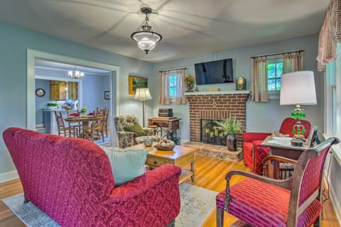 Restored Mars Hill Home on 1 Acre Walk to Town! House in Mars Hill