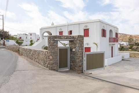 Property building, Facade/entrance