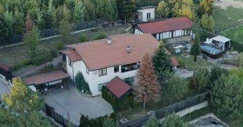 Property building, Day, Natural landscape, Bird's eye view, Garden, Garden view