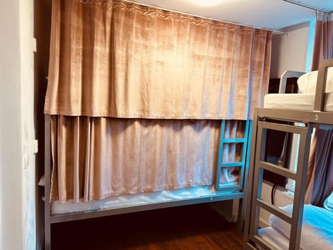 Room Mate Hostel Amsterdam Zaandam Hostel in Zaandam