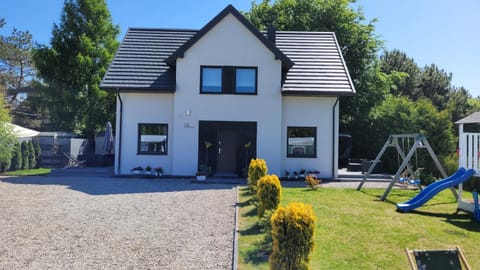 DĘBKI DOMKI SASANKOWE Apartment in Pomeranian Voivodeship