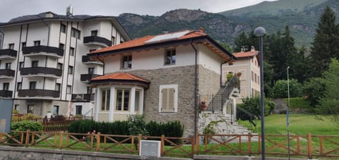 Property building, Garden