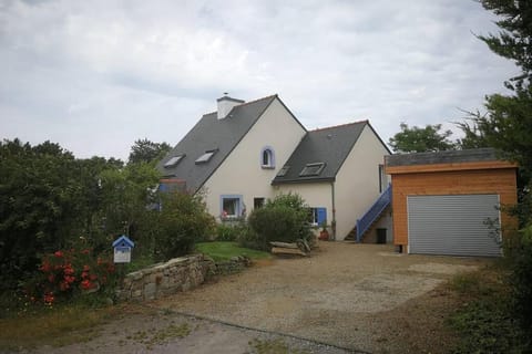 Agréable maison entre plage (900m) et forêt (600m) House in Brittany