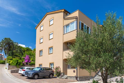 Property building, Street view, Parking