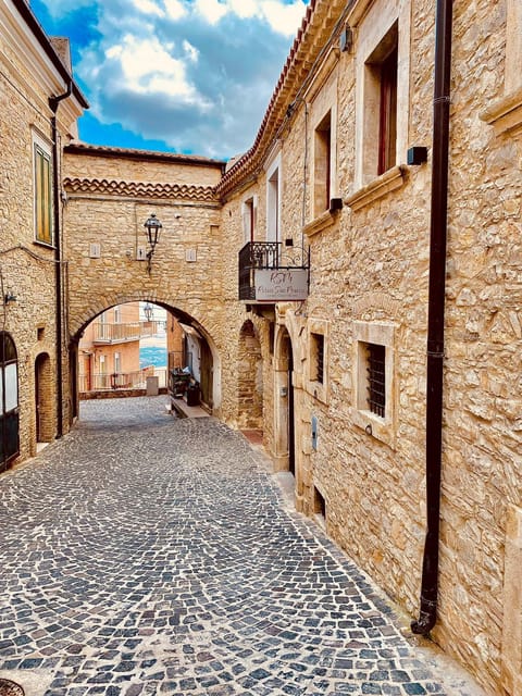 Property building, Facade/entrance, Neighbourhood