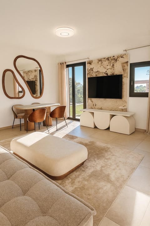 Magnifique Villa « Le Rocher de Noha »Côte d’Azur Villa in Saint Paul de Vence