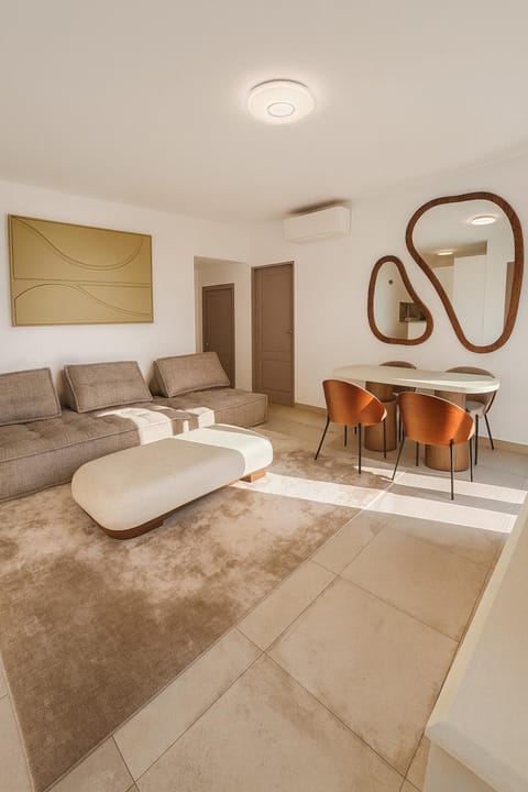 Magnifique Villa « Le Rocher de Noha »Côte d’Azur Villa in Saint Paul de Vence