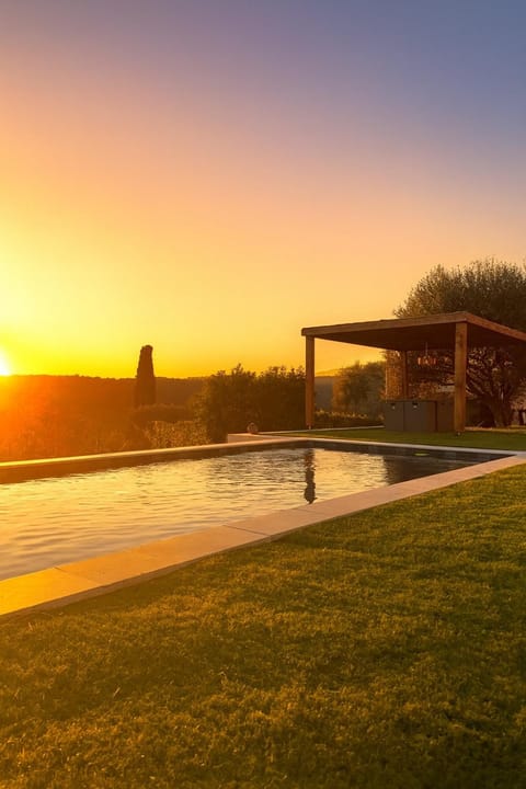 Magnifique Villa « Le Rocher de Noha »Côte d’Azur Villa in Saint Paul de Vence