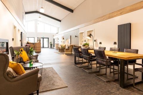 Lobby or reception, Lounge or bar, flat iron, oven, acessibility, Internal: Not applicable to any particular room