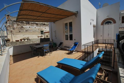 Property building, Balcony/Terrace