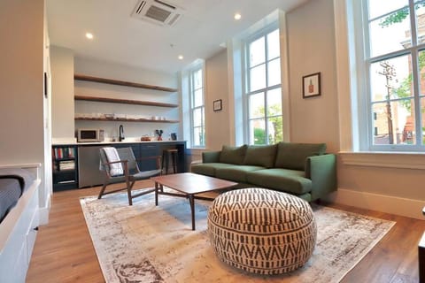 9 Suites at Prince Street Inn House in Alexandria