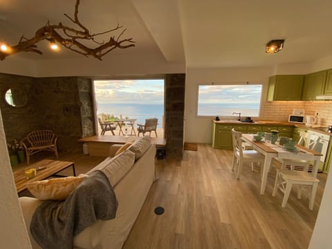 Living room, Sea view, kitchen