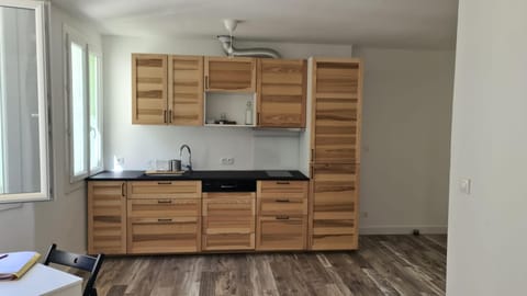 CASSIS CENTRE Magnifique Appartement à 2 mn de la plage et du Port, tous les commerces à proximité idéalement placé Apartment in Cassis