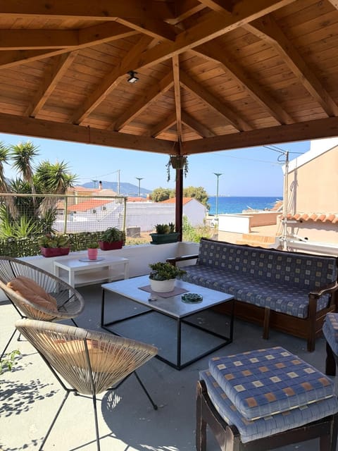 Day, Natural landscape, View (from property/room), Balcony/Terrace, Seating area, Sea view