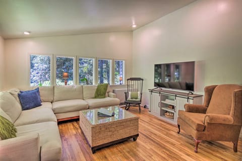 Boone Cottage with Fire Pit and On-Site Creek! House in Boone