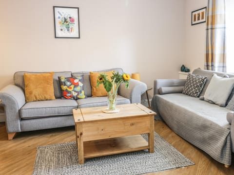 Castlebrae House in Castle Gate