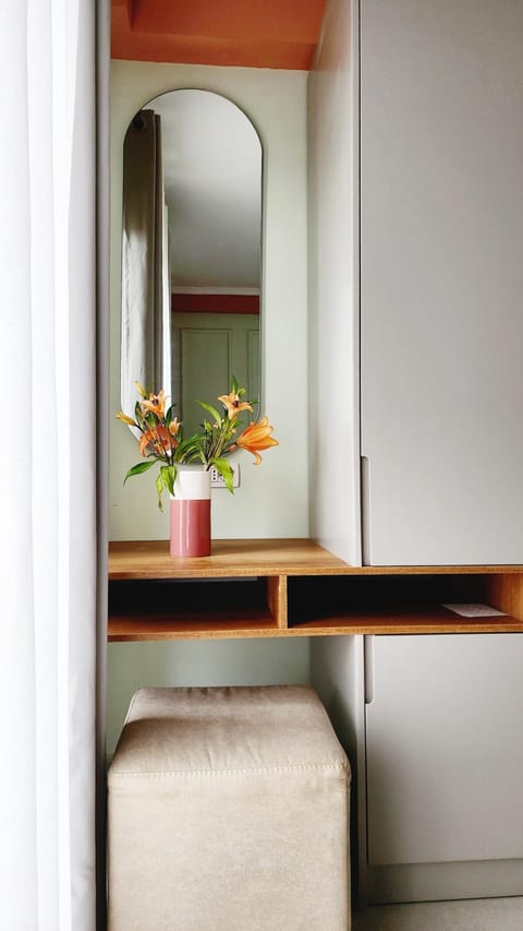 Bedroom, wardrobe