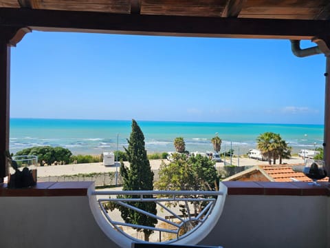View (from property/room), Balcony/Terrace, Sea view