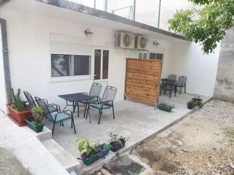 STUDIO APARTMENTS BaskaH2O Apartment in Baška Voda