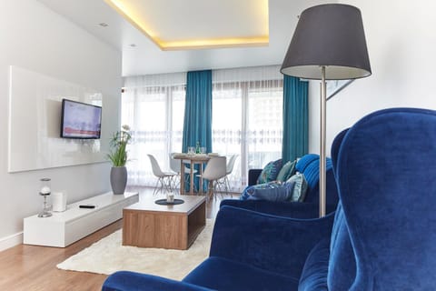 TV and multimedia, Seating area